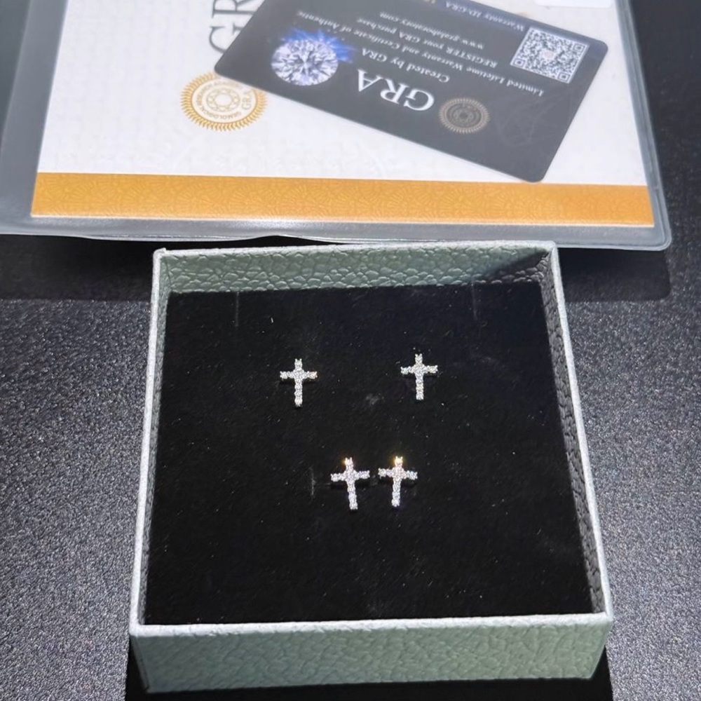 Elegant Silver Cross Earrings NEW GRA Graded Moissanite 925 Silver